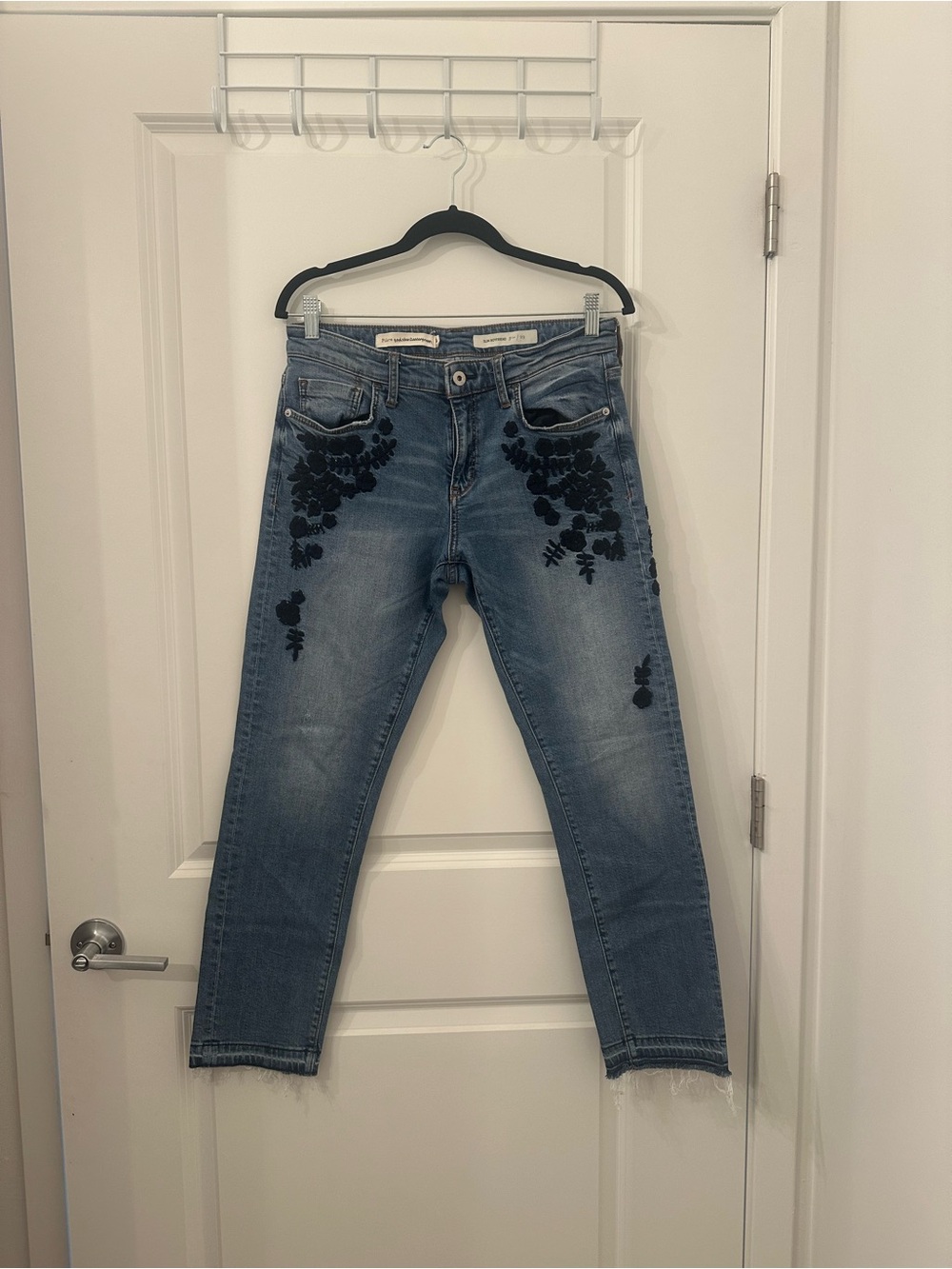 Anthropologie Jeans Womens 29 Embroidered Floral Cropped Raw Hem Slim Boyfriend
